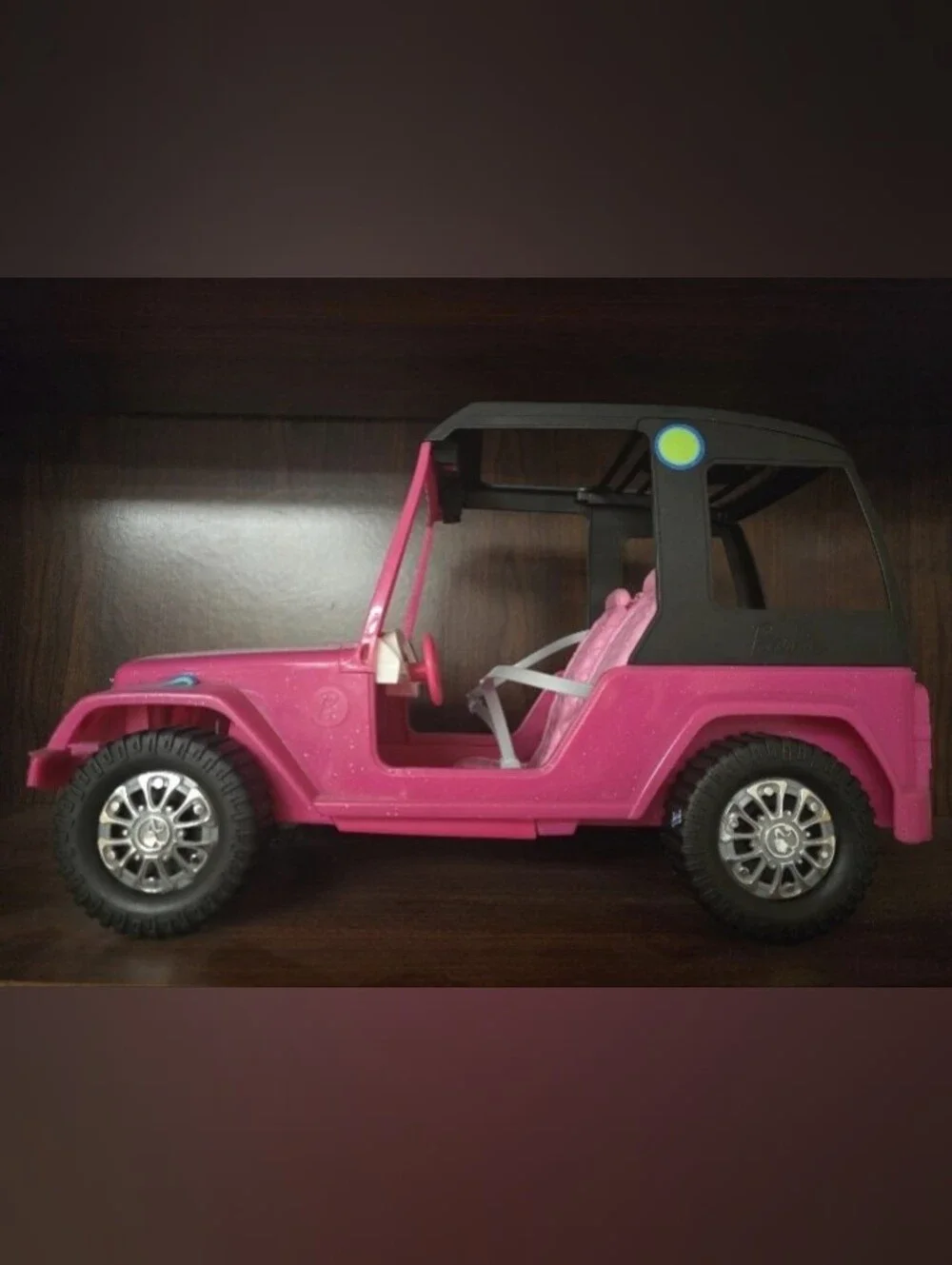 Mattel 2012 Barbie Doll Passport Beach Pink Glitter Jeep Cruiser Hardtop